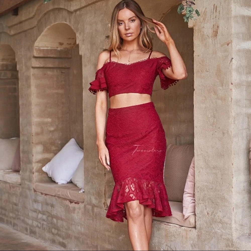 NWT Two Sisters Janine Set — Red